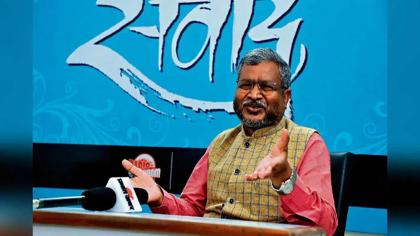 Political news : आंबेडकर सम्मान मार्च का नाटक कर रही कांग्रेस : बाबूलाल मरांडी