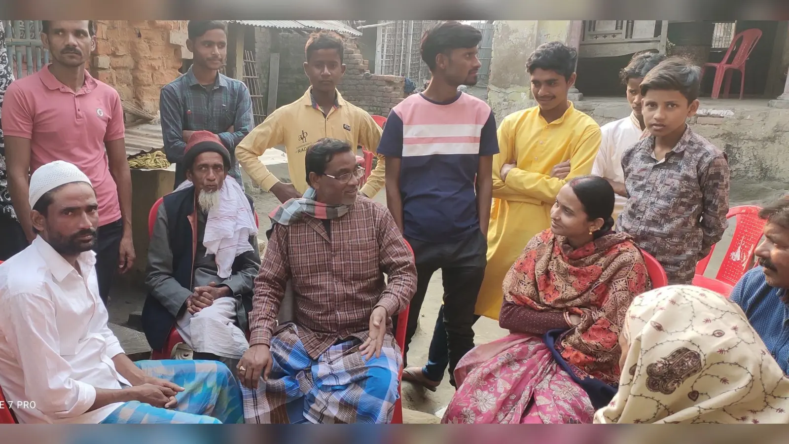 निधन पर जिला पार्षद ने दी श्रद्धांजलि
