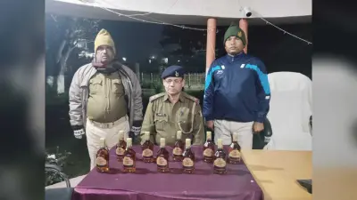 10 बोतल अंग्रेजी शराब बरामद