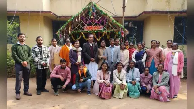 Merry Christmas: प्रभु यीशु के जन्मोत्सव पर गिरजाघरों में हुई प्रार्थना सभा