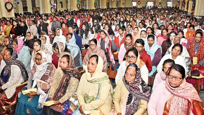 Ranchi News: संत मरिया महागिरजाघर में जन्मपर्व की आराधना