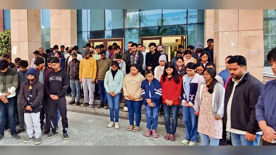 सुसाइड से पहले मां से नंबर लेकर वर्षों बाद डॉ आर्यन ने बहन से बात कर किया था बर्थडे विश