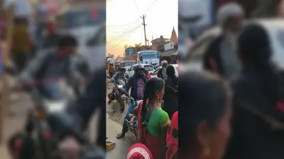 पिपरा बाजार में विकराल रूप ले रहा जाम की समस्या