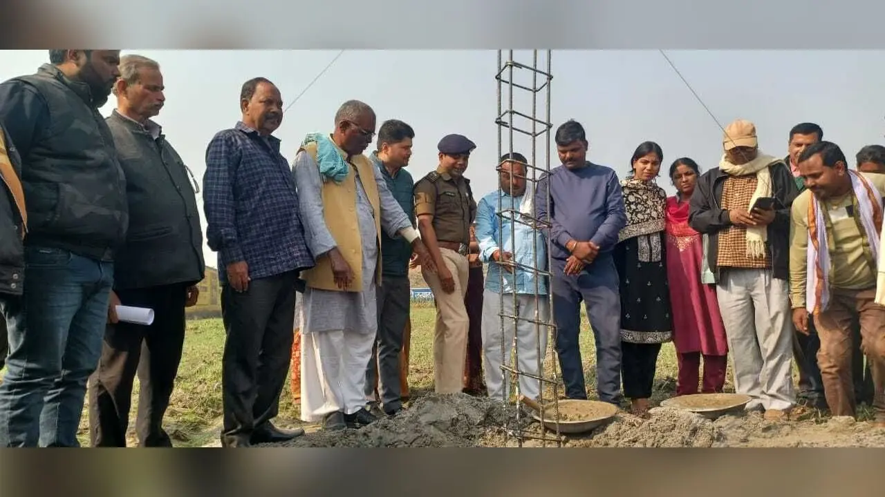 13.23 लाख की लागत से बनने वाले आंगनबाड़ी केंद्र के मॉडल भवन निर्माण कार्य का किया गया शिलान्यास