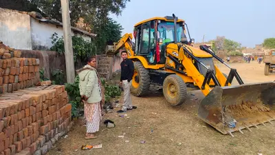 सीएनडी खेल मैदान से हटाया गया अतिक्रमण
