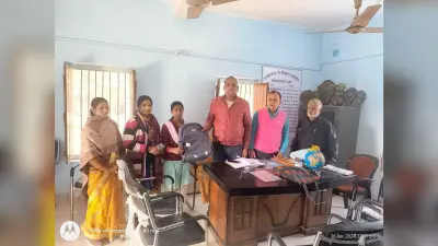 आर्य कन्या उच्च विद्यालय की छात्रा को कमेटी के सचिव ने किया सम्मानित