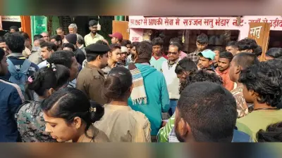 Madhubani News : गिलेशन बाजार व लोहापट्टी में चला नगर निगम का बुलडोजर