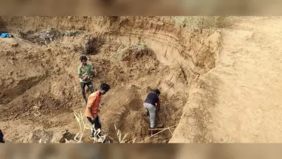 East Singhbhum News : भट्ठा संचालक ने मिट्टी खनन कर बना दिया सुरंग, धंसने से हो सकता है बड़ा हादसा