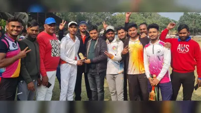 Dhanbad News :राजगंज के बिट्टू ने एक ओवर में लगाये छह छक्के