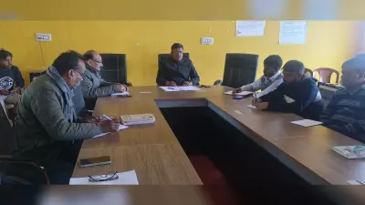 बीडीओ ने बैठक से नदारत रोजगार सेवक व पंचायत सचिव से किया शोकॉज