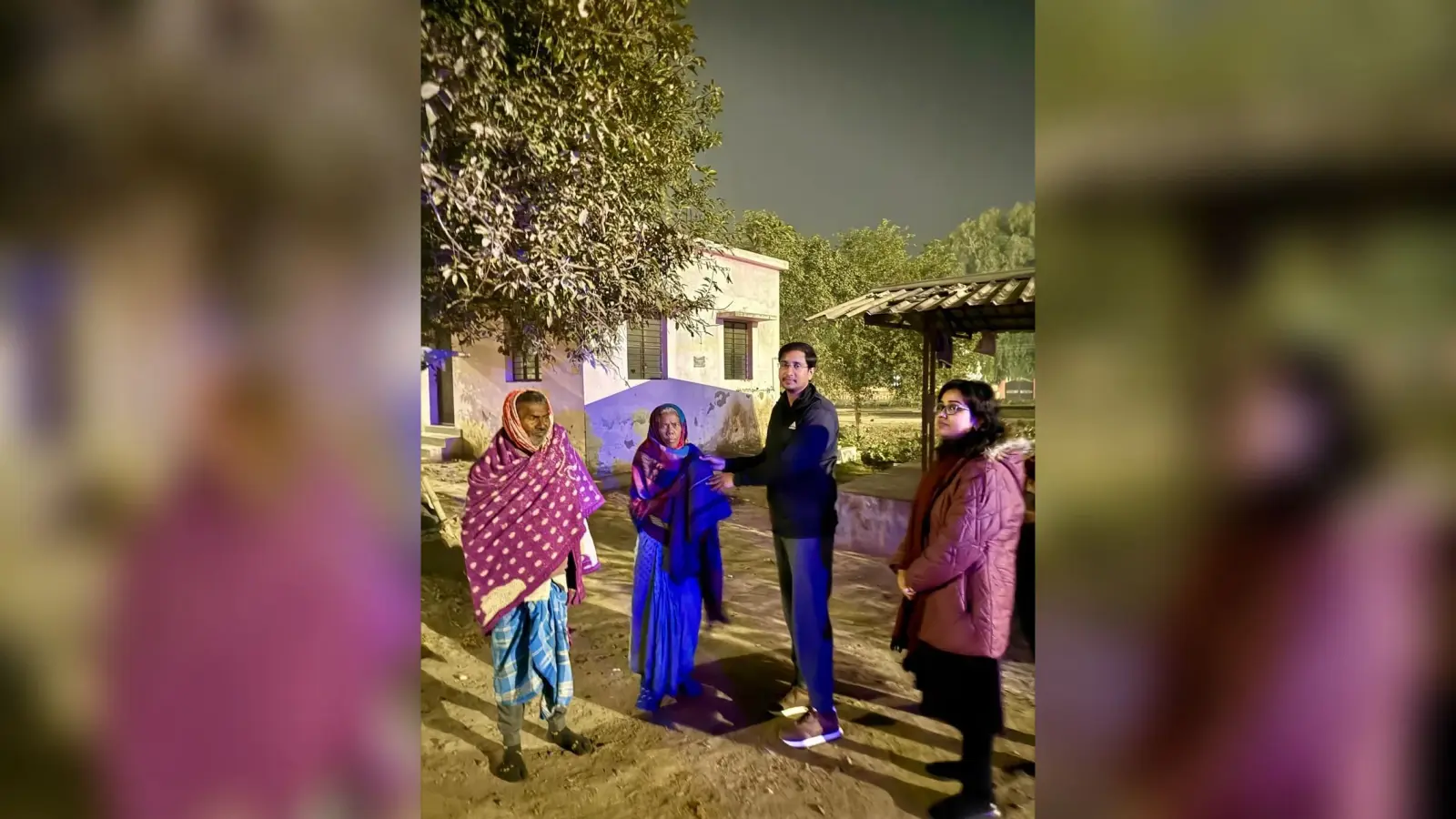 जरूरतमंदों के बीच बांटा कंबल