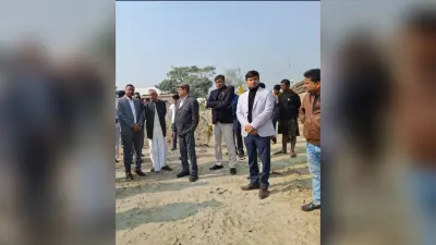 निरीक्षण करने कर्पूरीग्राम पहुंची अधिकारियों की टीम