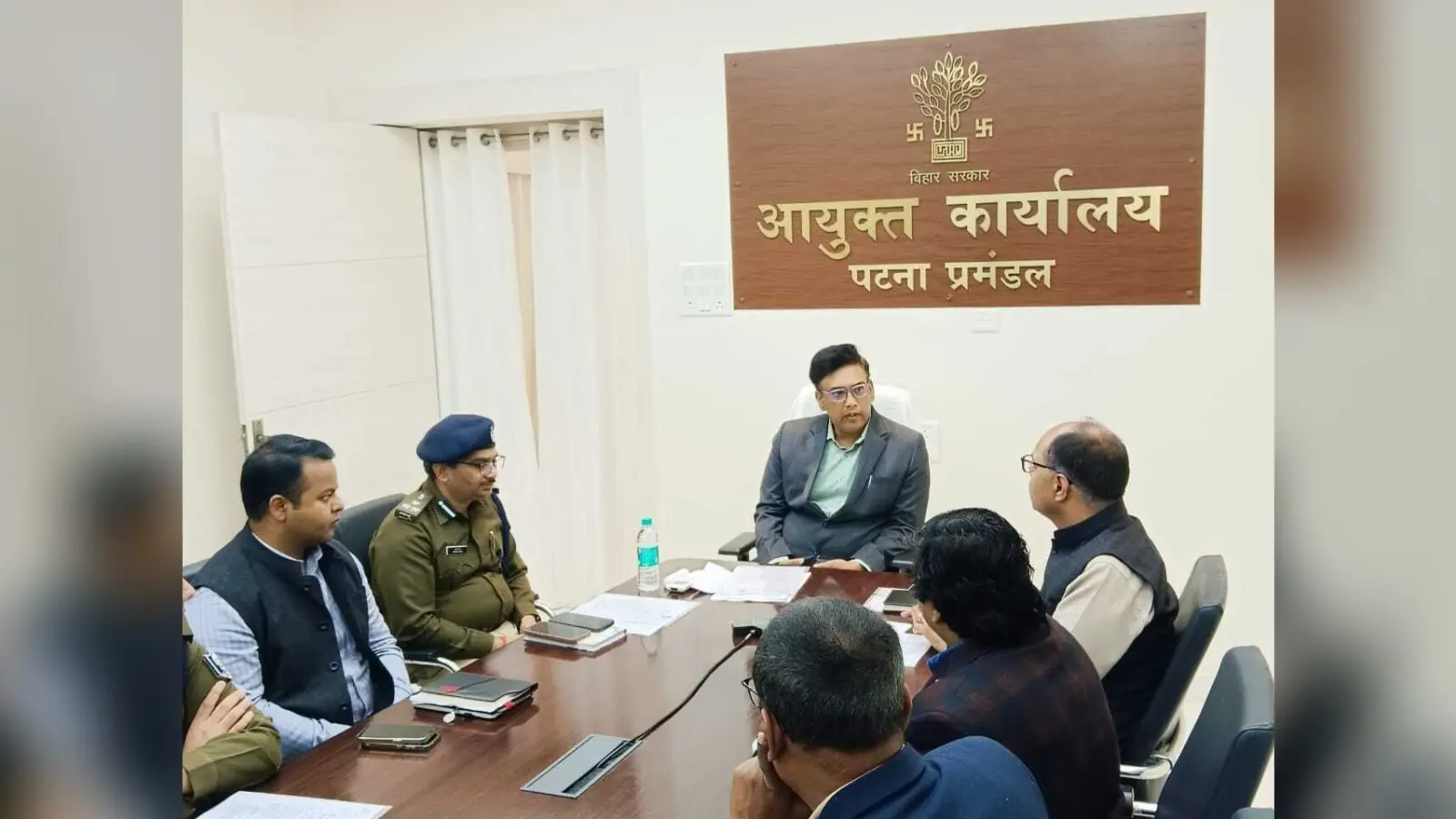 Patna News : गांधी मैदान की चारों तरफ ट्रैफिक हो सकता है वन-वे, डीएम ने दिया सुझाव