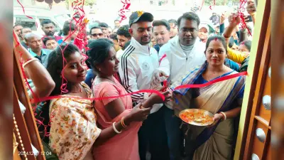 Dhanbad News : जन्मदिन पर डुमरी विधायक जयराम महतो ने किया रक्तदान