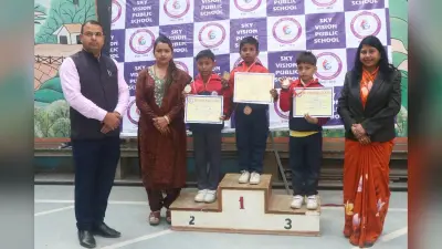 सौ मीटर दौड़ में पीयूष राज प्रथम व शशांक अव्वल