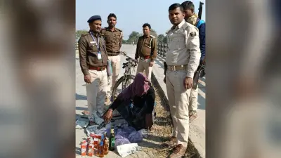 13.500 लीटर शराब के साथ साइकिल सवार तस्कर गिरफ्तार