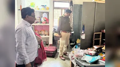 शिक्षक दंपती के घर में हुई चोरी