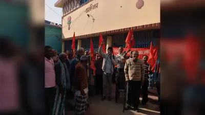 बरहरवा ::: विभिन्न मांगों को लेकर बीड़ी श्रमिक यूनियन का धरना प्रदर्शन