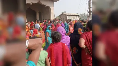 सड़क दुर्घटना में बाइक सवार एक युवक की मौत, दो गंभीर