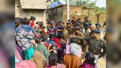 घेर कर युवक को गोलियों से किया छलनी, कई घरों में आगजनी व लूटपाट