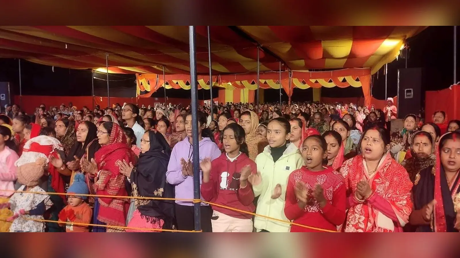 Dhanbad News:गुरु के बताये मार्ग पर चलने से ही मिलती है मंजिल : धनंजयानंद