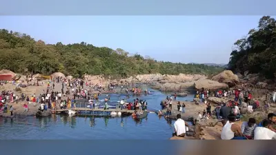 पर्यटन स्थलों पर जुटी भीड़