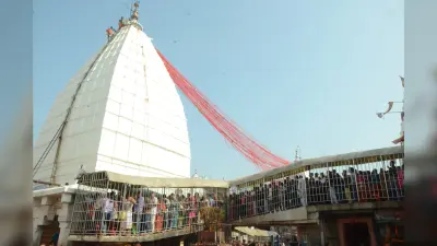 Deoghar News : नववर्ष पर दो लाख श्रद्धालुओं के बाबा मंदिर पहुंचने की संभावना, मंदिर प्रशासन ने की तैयारी