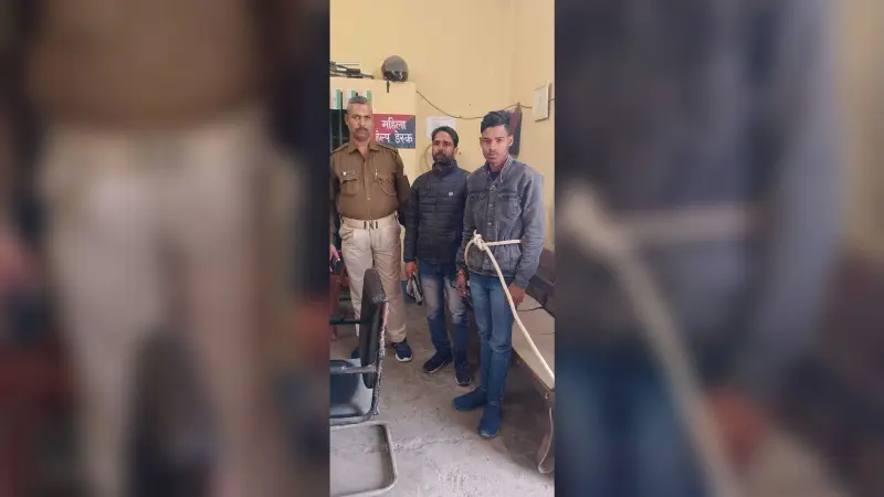 Deoghar News : चोरी के मोबाइल के साथ दो युवक गिरफ्तार, प्राथमिकी दर्ज