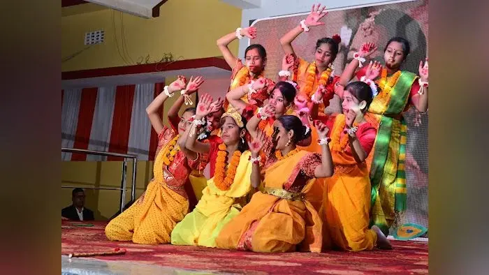 बच्चों ने शानदान प्रस्तुति से दर्शकों को किया मंत्रमुग्ध