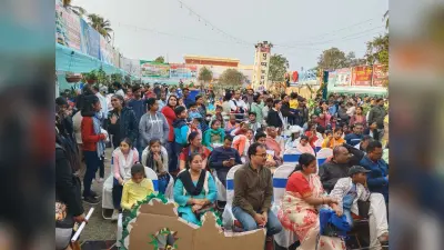 Darbhanga News: पुष्प प्रदर्शनी में उमड़ी पुष्प प्रेमियों की भीड़, नयनाभिराम नजारे का करते रहे दीदार