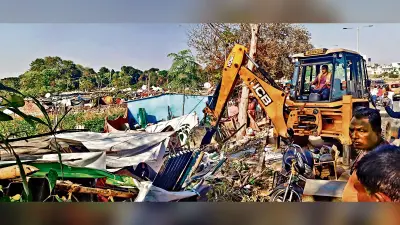 Ranchi News : एचइसी की जमीन से हटाया गया अतिक्रमण