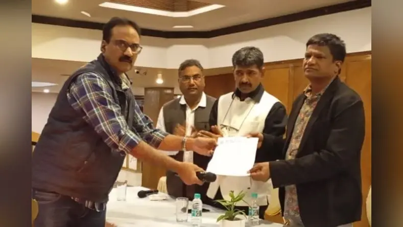 Bokaro News : जल्द वार्ता कर समस्याओं का निकाला जायेगा समाधान : सांसद