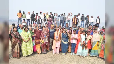 Dhanbad news : देवप्रभा में काम चालू कराने को ले प्रदर्शन, फायरिंग के बाद आपस में भिड़े जश्रसं समर्थक