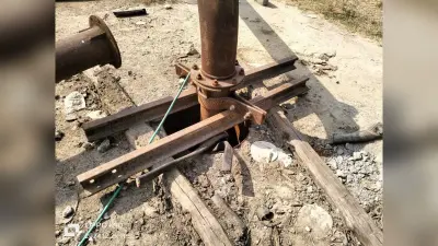 Dhanbad News : होमगार्डों की दो रायफल, गोलियां व नौ लाख रुपये के केबल लूटे
