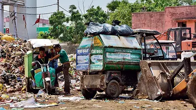 गांवों में घर से होने लगा कचरा संग्रह तो लोग देने लगे यूजर चार्ज