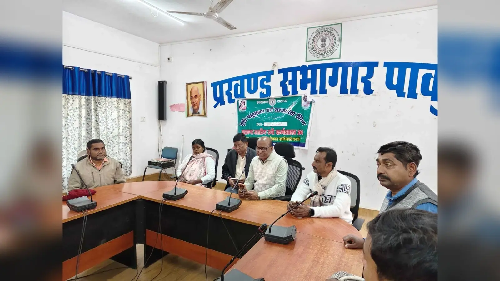 किसानों को लैंप्स में धान बिक्री करने का निर्देश
