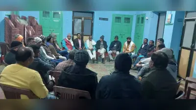 अतिक्रमण हटाने को लेकर व्यपारियों के साथ नप के मुख्य पार्षद की हुई बैठक