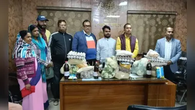 कोढ़ा नगर पंचायत में टीबी मुक्त अभियान के तहत तीन मरीजों को लिया गया गोद