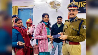 hajipur news. ऑपरेशन मुस्कान के तहत 94 मोबाइल बरामद कर धारकों को सौंपा