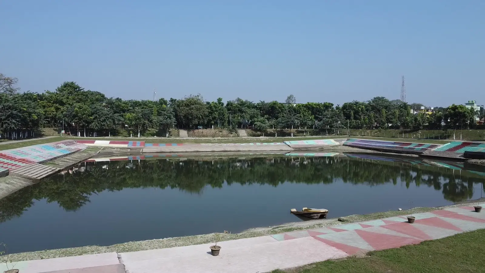 सजने लगे पिकनिक स्पॉट, दिये जा रहे केक व गुलदस्ते के एडवांस ऑडर