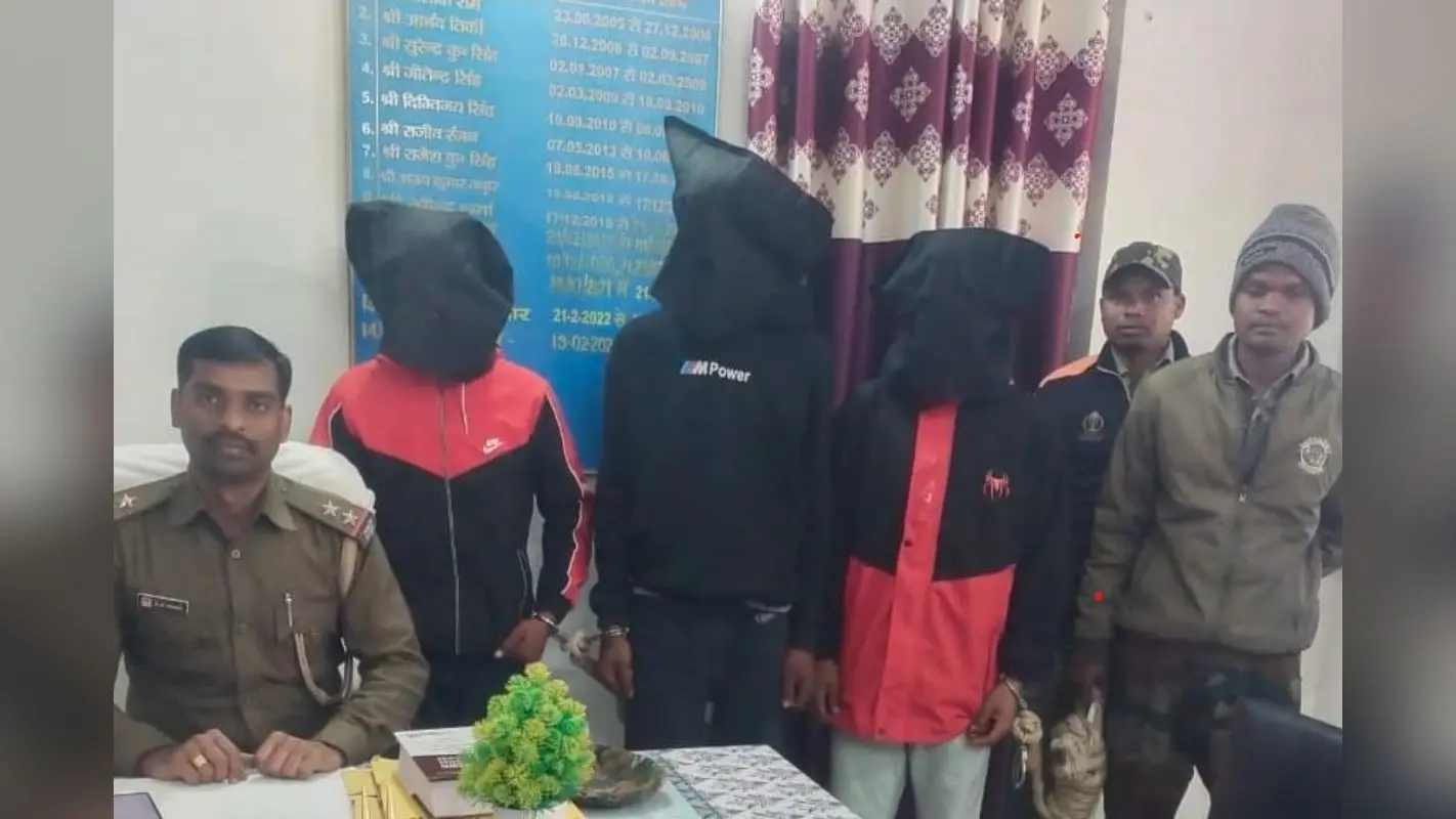 झारखंड के गुमला में नाबालिग से दरिंदगी, जंगल से जान बचाकर भागी, तीन दरिंदे अरेस्ट