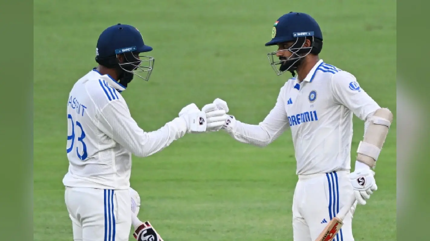 IND vs AUS: भारत ने फॉलोऑन बचाया तो उछल पड़े विराट-गंभीर, देखें वीडियो