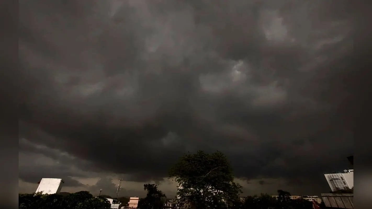 सर्दी के मौसम में बारिश से और सर्द हुआ गुमला, रांची, जमशेदपुर, बोकारो का भी तापमान गिरा