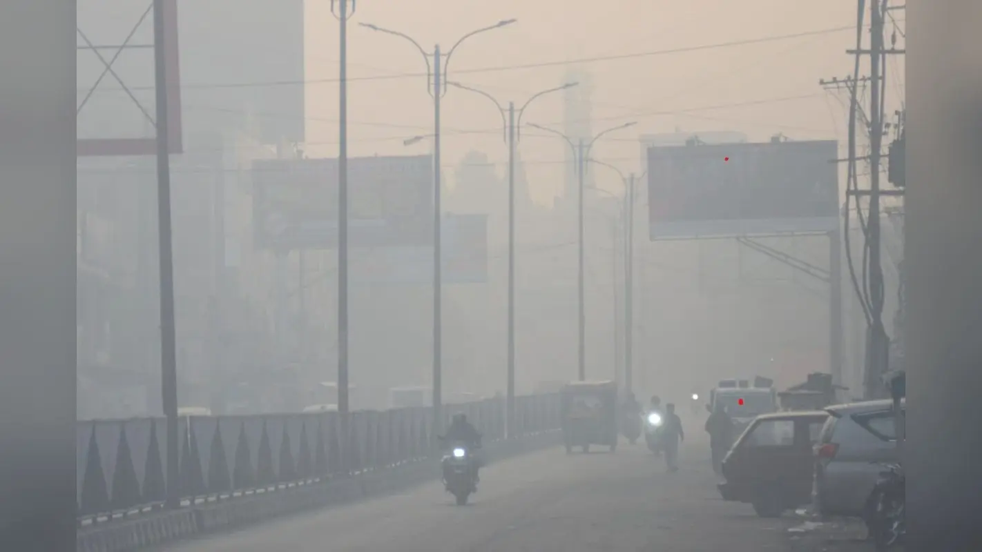 Aaj Ka Mausam: झारखंड में बदलेगा मौसम का मिजाज, पारा गिरने से बढ़ेगी कनकनी, कब से होने लगेगा गर्मी का अहसास?