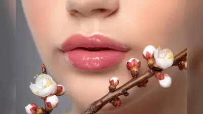 Lipcare Tips: अब सर्दियों में नहीं फटेंगे होंठ, घर बैठे बनाएं इन फलों से नेचुरल लिप बाम