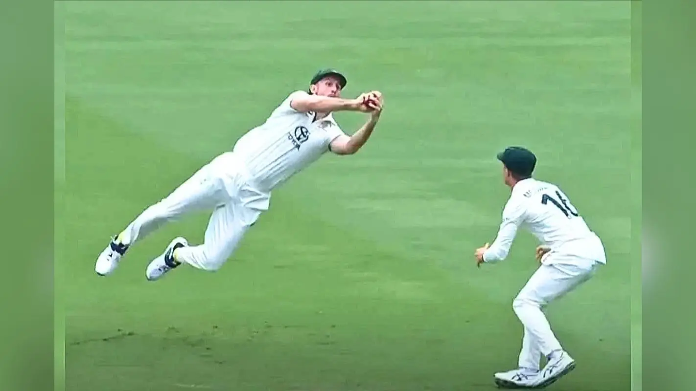 IND vs AUS: आश्चर्यजनक! मिशेल ‘बाज’ मार्श ने झपट्टा मारकर दबोची गेंद, क्रिकेट जगत हुआ हैरान, शुभमन गिल लौटे पवेलियन