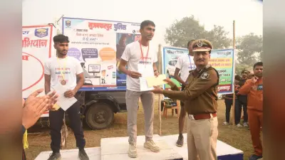 मुजफ्फरपुर में साइबर और ट्रैफिक सुरक्षा पर मैराथन, बच्चों ने बढ़ाया जागरूकता का संदेश