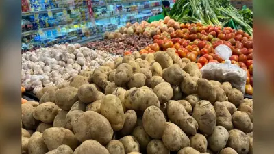 आलू-टमाटर ने बिगाड़ा रसोई का बजट, शाकाहारी थाली 7% महंगी