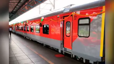 Railway Stocks Today: रेलवे स्टॉक्स में गिरावट, RVNL और IRFC 8% तक फिसले, निवेशकों की नजर बाजार पर