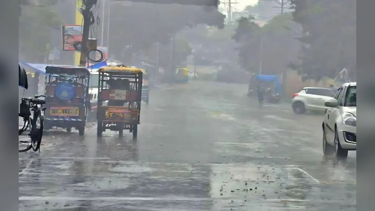 Rain Alert: चक्रवात फेंगल का कहर, 4 राज्यों में भारी बारिश का अलर्ट